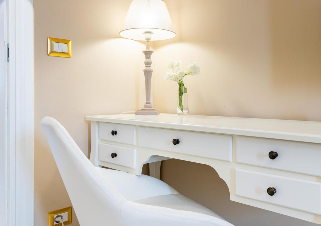 Elegant Suite - In Centro Portanuova Turyn Zewnętrze zdjęcie